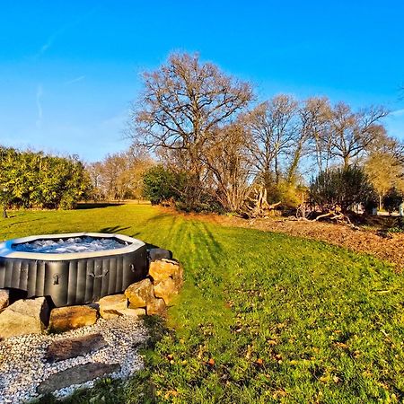 Villa Tagibao Avec Piscine Chauffee Et Spa Lesterps Eksteriør bilde