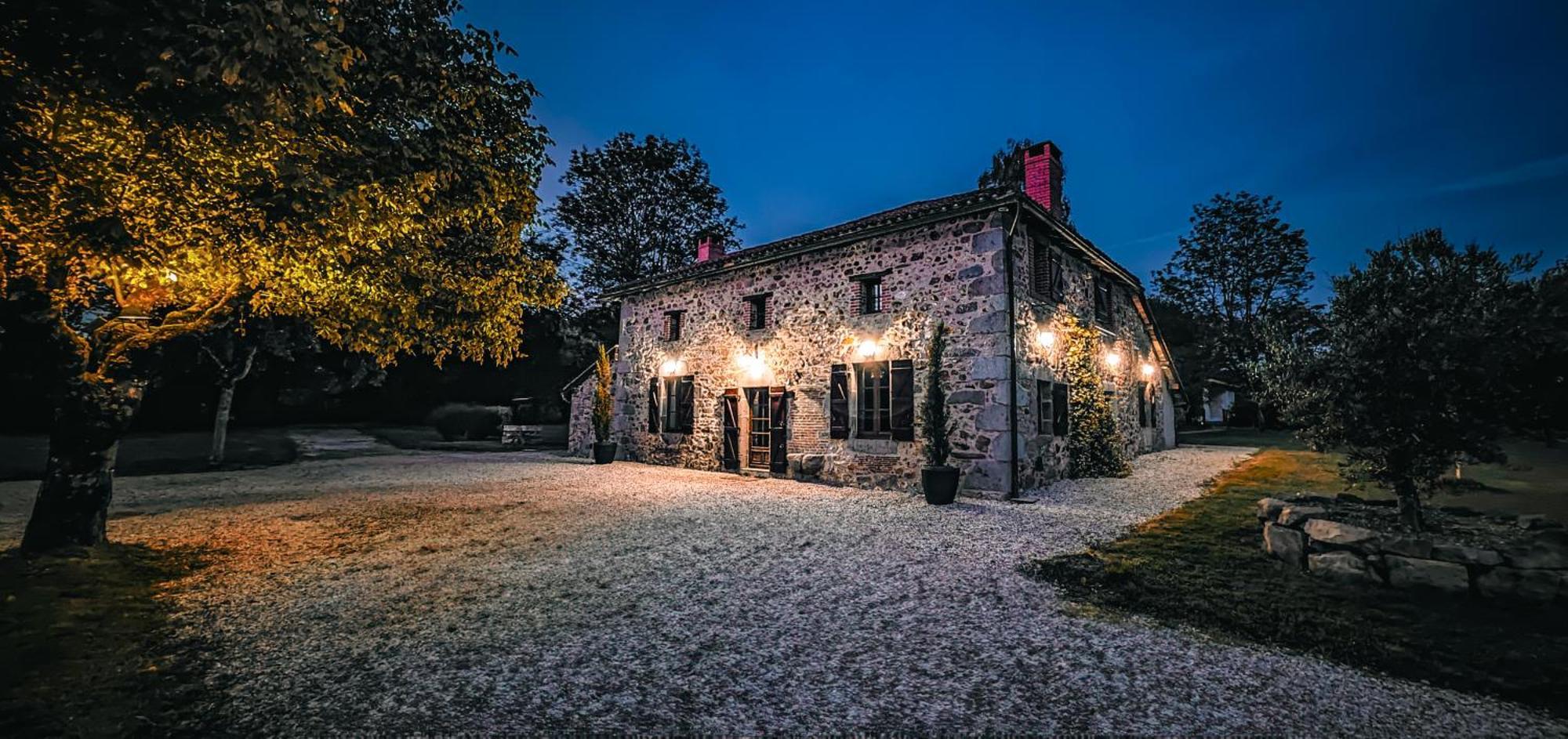 Villa Tagibao Avec Piscine Chauffee Et Spa Lesterps Eksteriør bilde