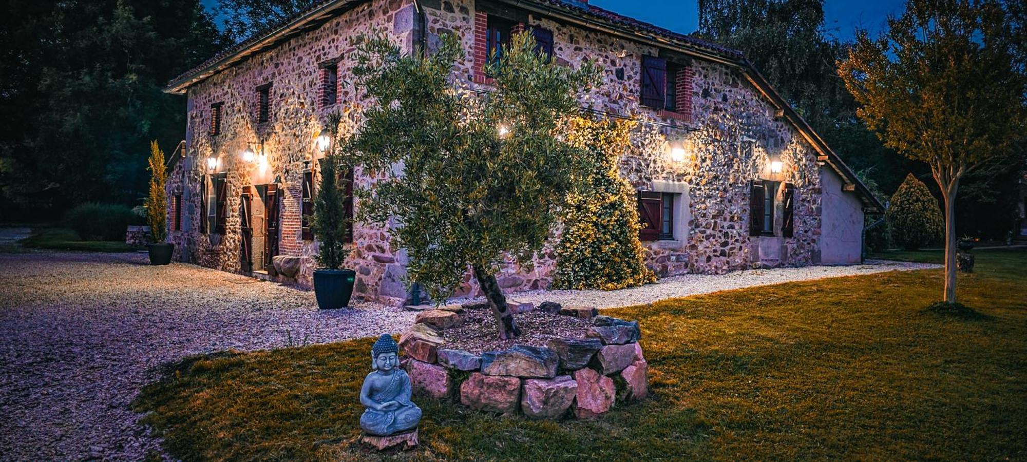 Villa Tagibao Avec Piscine Chauffee Et Spa Lesterps Eksteriør bilde