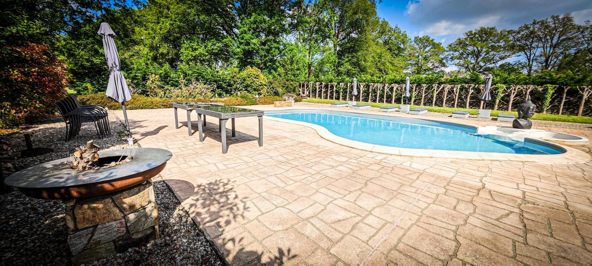 Villa Tagibao Avec Piscine Chauffee Et Spa Lesterps Eksteriør bilde