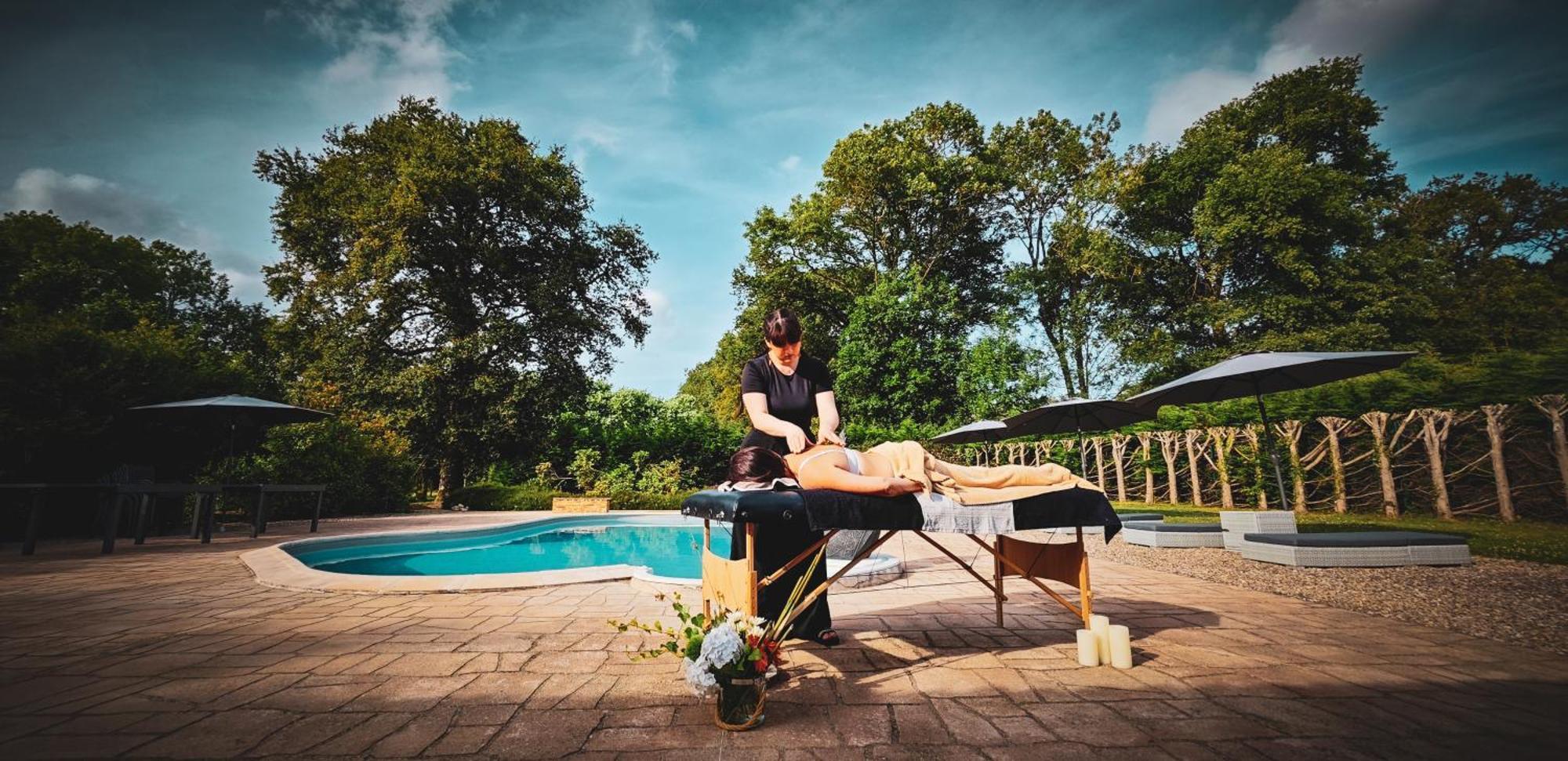 Villa Tagibao Avec Piscine Chauffee Et Spa Lesterps Eksteriør bilde